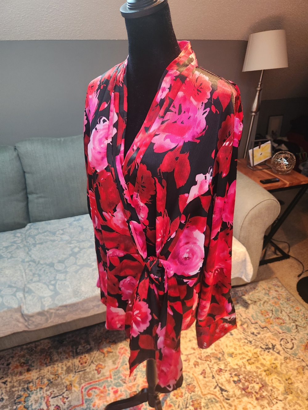 Jones New York Silky Woman Floral Wrap Blouse Black & Pink Like New 1X - Picture 5 of 11